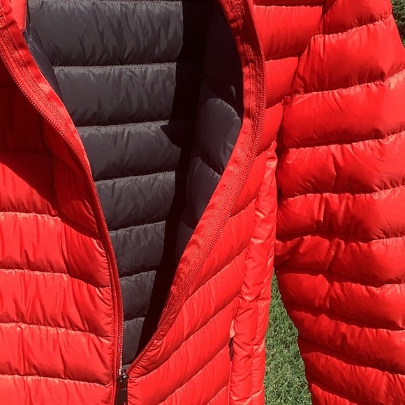 Angelo Litrico red mens lightweight puffer jacket in size L - Picture 8 of 8